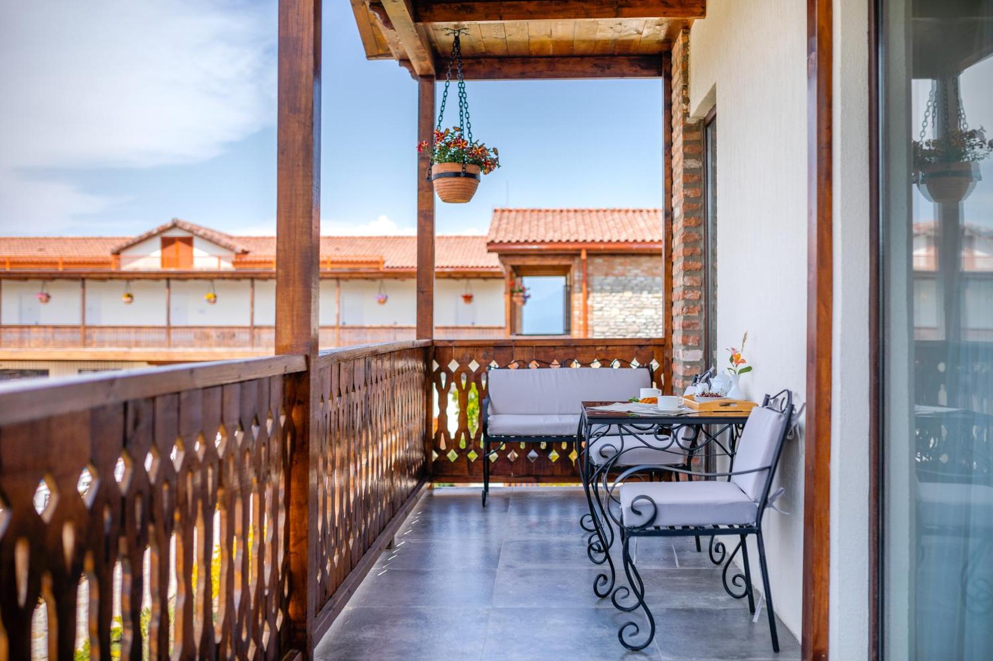 Chateau Mosmieri Hotel & Winery Телаві Номер фото