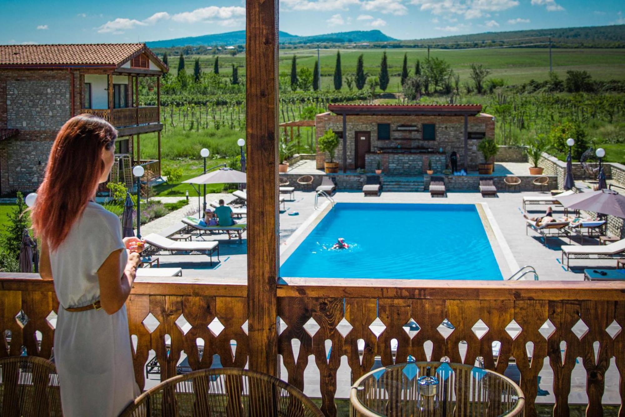 Chateau Mosmieri Hotel & Winery Телаві Екстер'єр фото