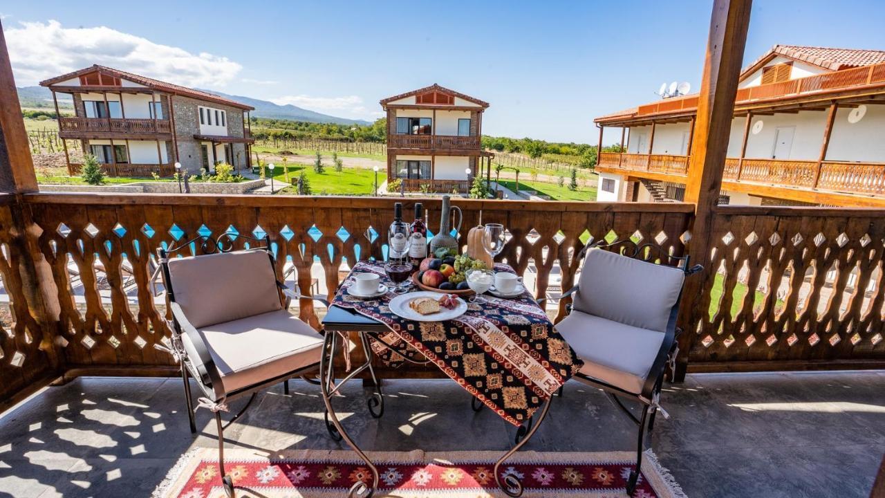 Chateau Mosmieri Hotel & Winery Телаві Екстер'єр фото